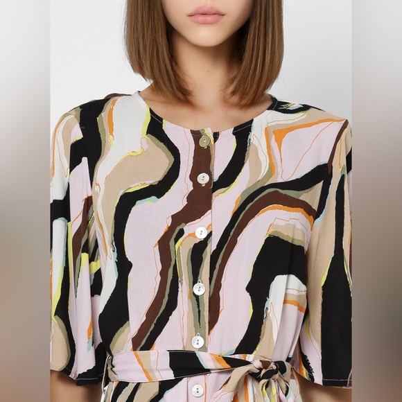 ONLY Multi Color Printed Jumpsuit. Size- M - Picture 3 of 7